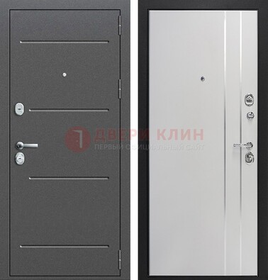 Серая железная дверь с порошковым напылением и МДФ с молдингами ДП-264 в Видном