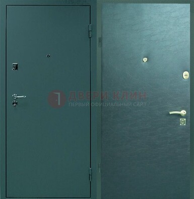 Зеленая стальная дверь с порошковым покрытием ДП-93 в Видном
