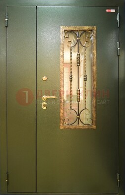 Стальная дверь со стеклом и ковкой ДСК-29 для квартиры в Видном