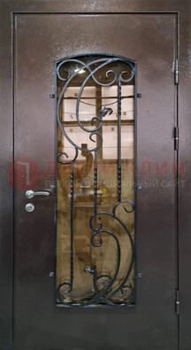 Металлическая дверь со стеклом и ковкой ДСК-95 для магазина в Видном