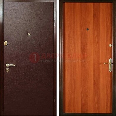Коричневая металлическая дверь с винилискожей ДВ-20 в Видном